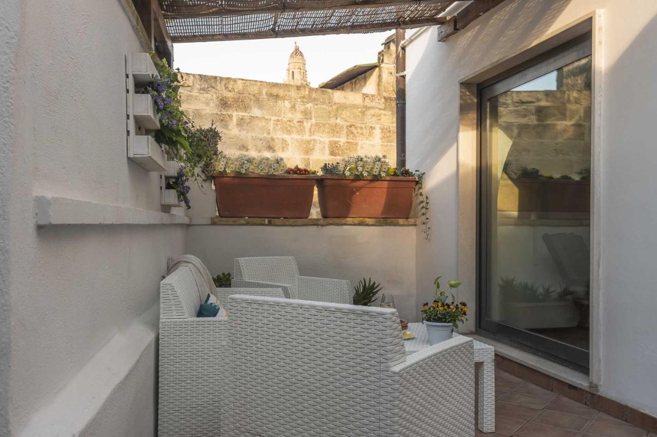 Terzo Campanello - Terrazza Nel Centro Storico Lägenhet Lecce Exteriör bild